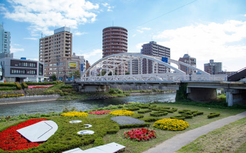 自然・景観／開運橋・北上川